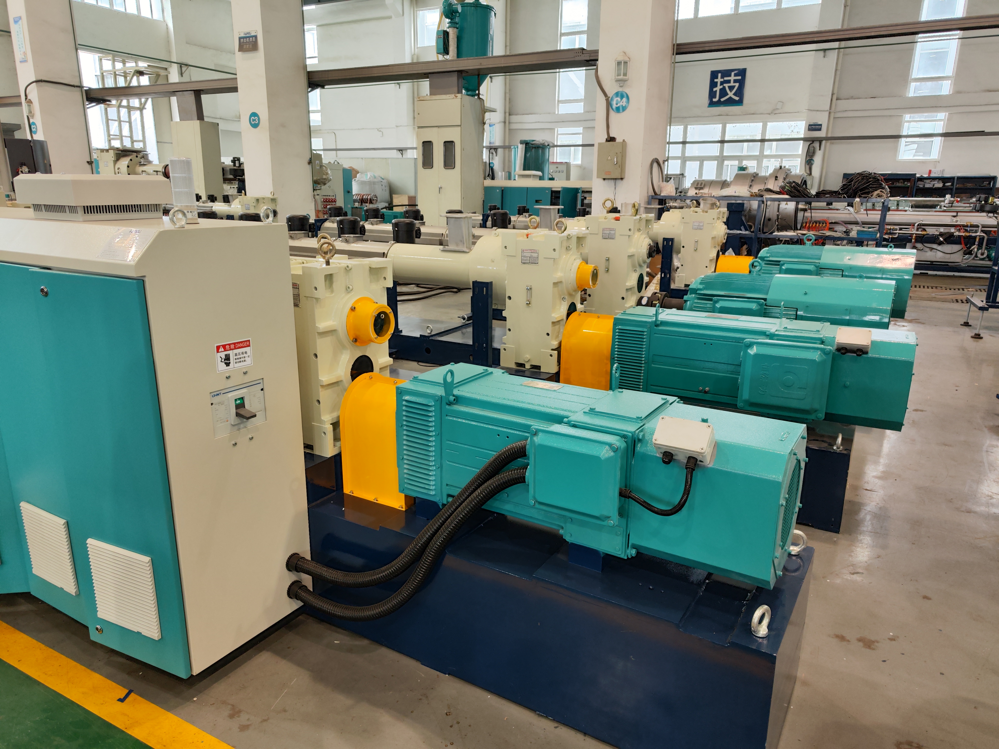 Двигатель переменного тока с регулируемой скоростью YJP для пластика 3